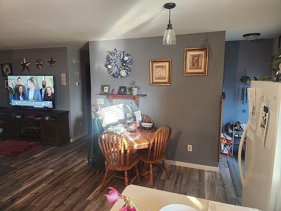 5th image of 881 Ellis Avenue