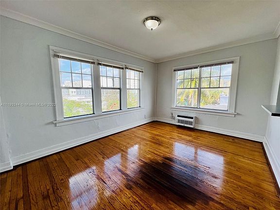 2nd image of 1611 Michigan Ave APT 20