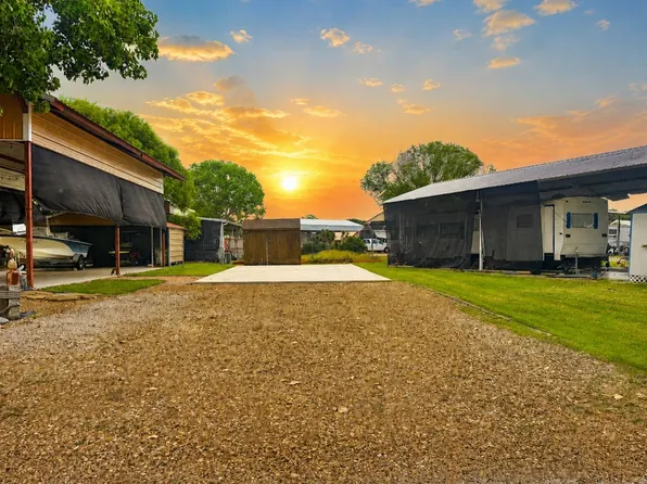2023 Pelican Isle Dr, Kerens, TX 75144