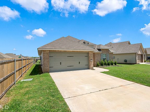 5th image of 3348 Grand Lake Dr