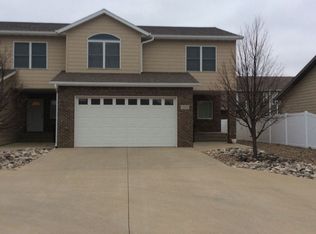 2213 2nd St W, Dickinson, ND 58601