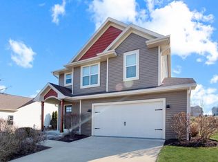 909 Hudson Trl, Lake Geneva, WI 53147