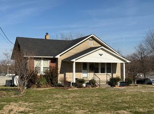 1923 Lakeway Dr, Russell Springs, KY 42642