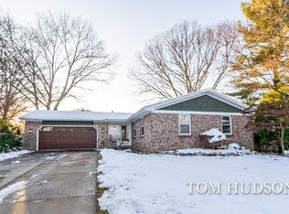 1581 Woodhill Ct SW, Wyoming, MI 49509