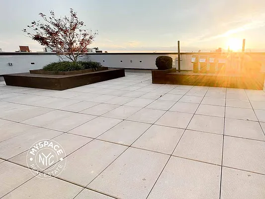 Rented by MySpaceNYC | media 25