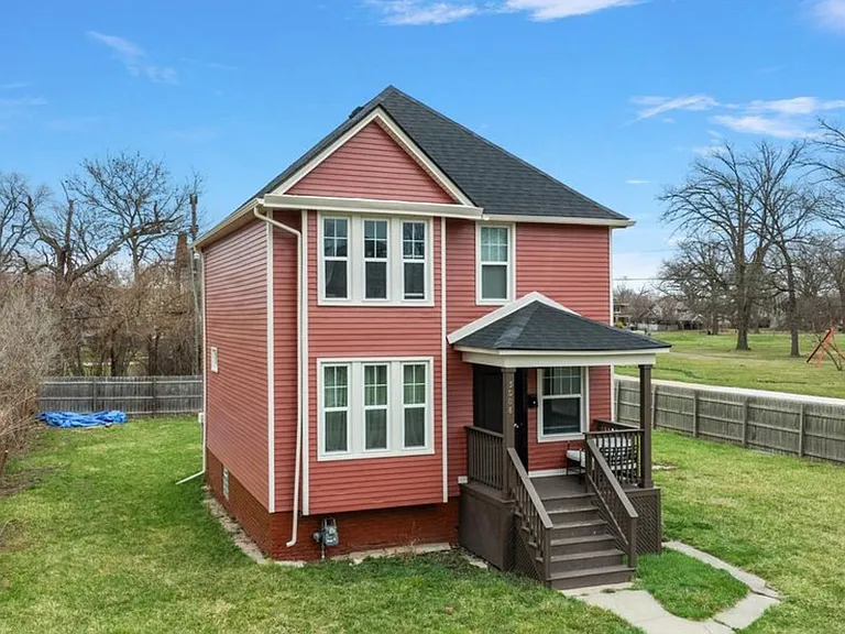 5008 Iroquois St — Photo 24
