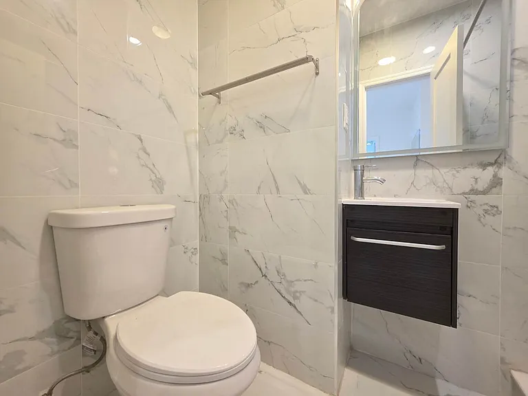 2722 E 26th St #1 — Photo 9