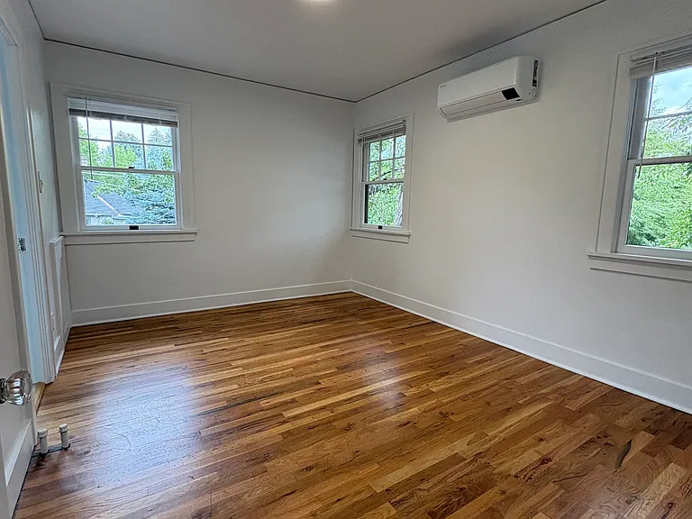 1008 W Hays St #1006-1 — Photo 6