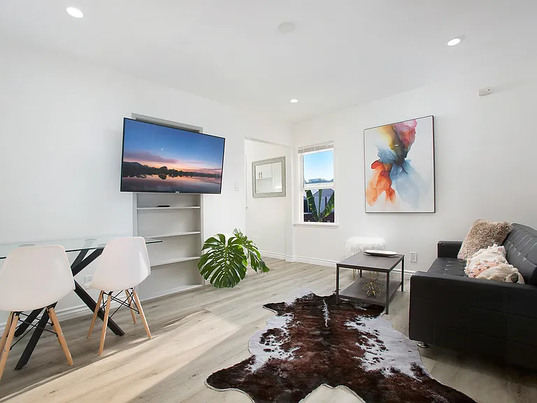 310 Pasadena Ave #19 — Photo 6