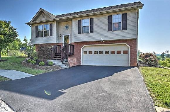 1st image of 178 Lorena Ln