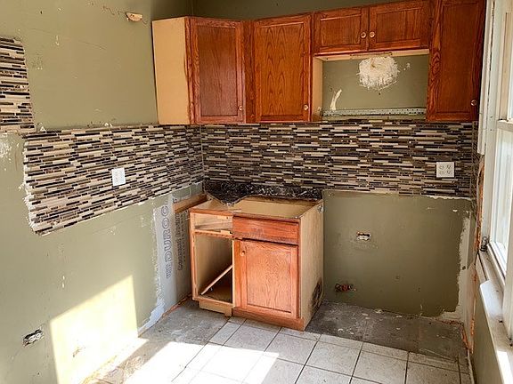 4th image of 2816 S Homan Ave