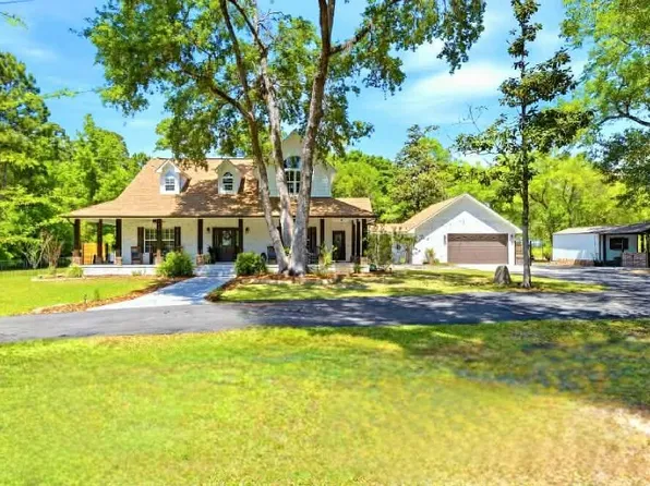 6902 Santa Clara Dr, Navarre, FL 32566