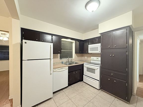 5th image of 3201 54th St N