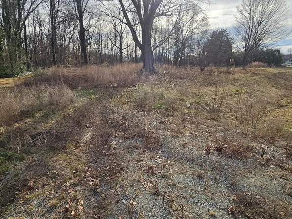 146 Old Hollow Rd #27B, Rural Hall, NC 27045