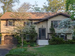 737 Pacific Ave, Beachwood, NJ 08722