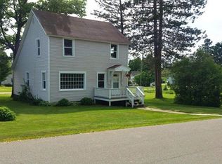 22 Lawrence St, Caspian, MI 49915