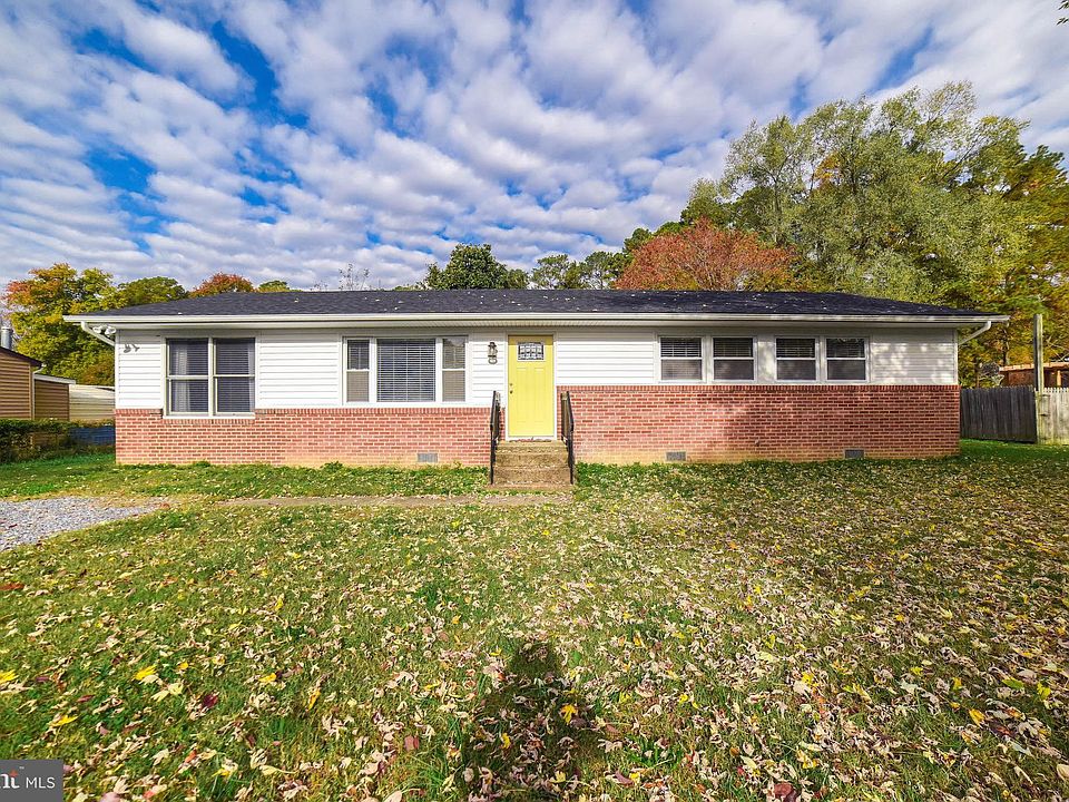 1st image of 43938 Lanedon Dr