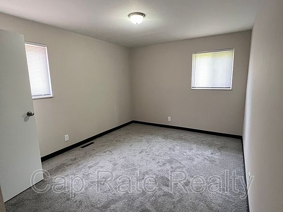 5th image of 2541 Azelda St
