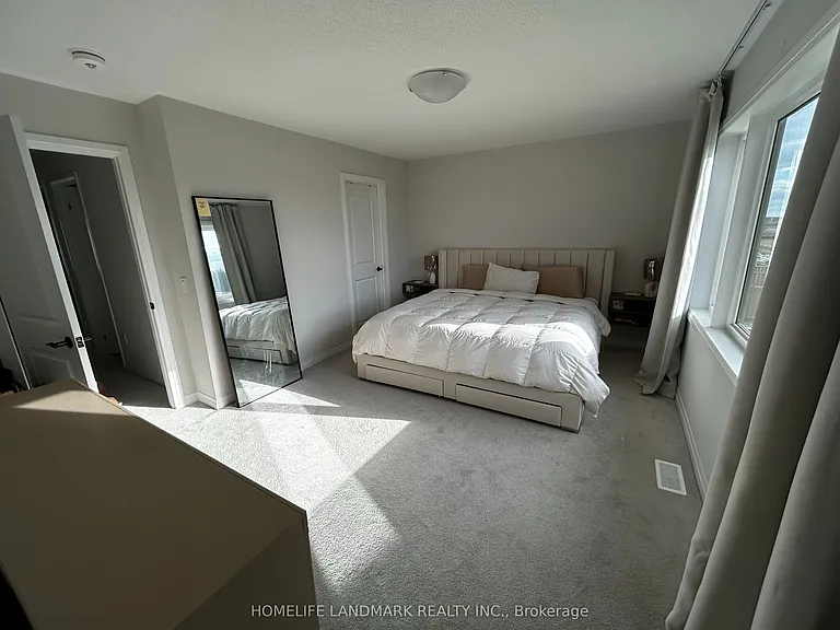 88 Freedom Cres — Photo 12