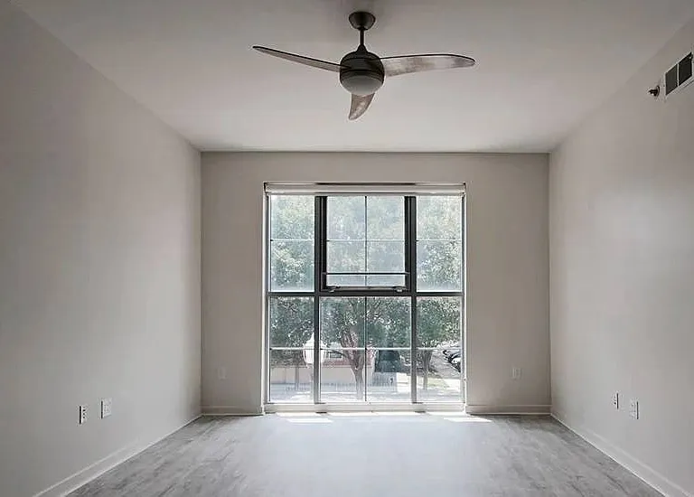 Vista Lofts — Photo 6