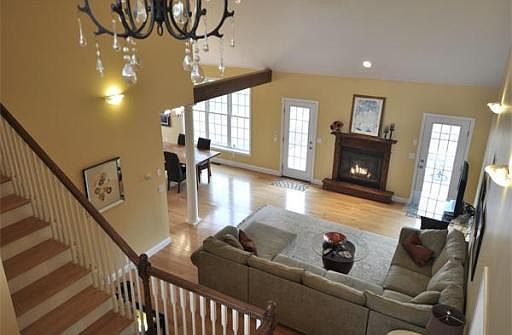 Spacious Open living area