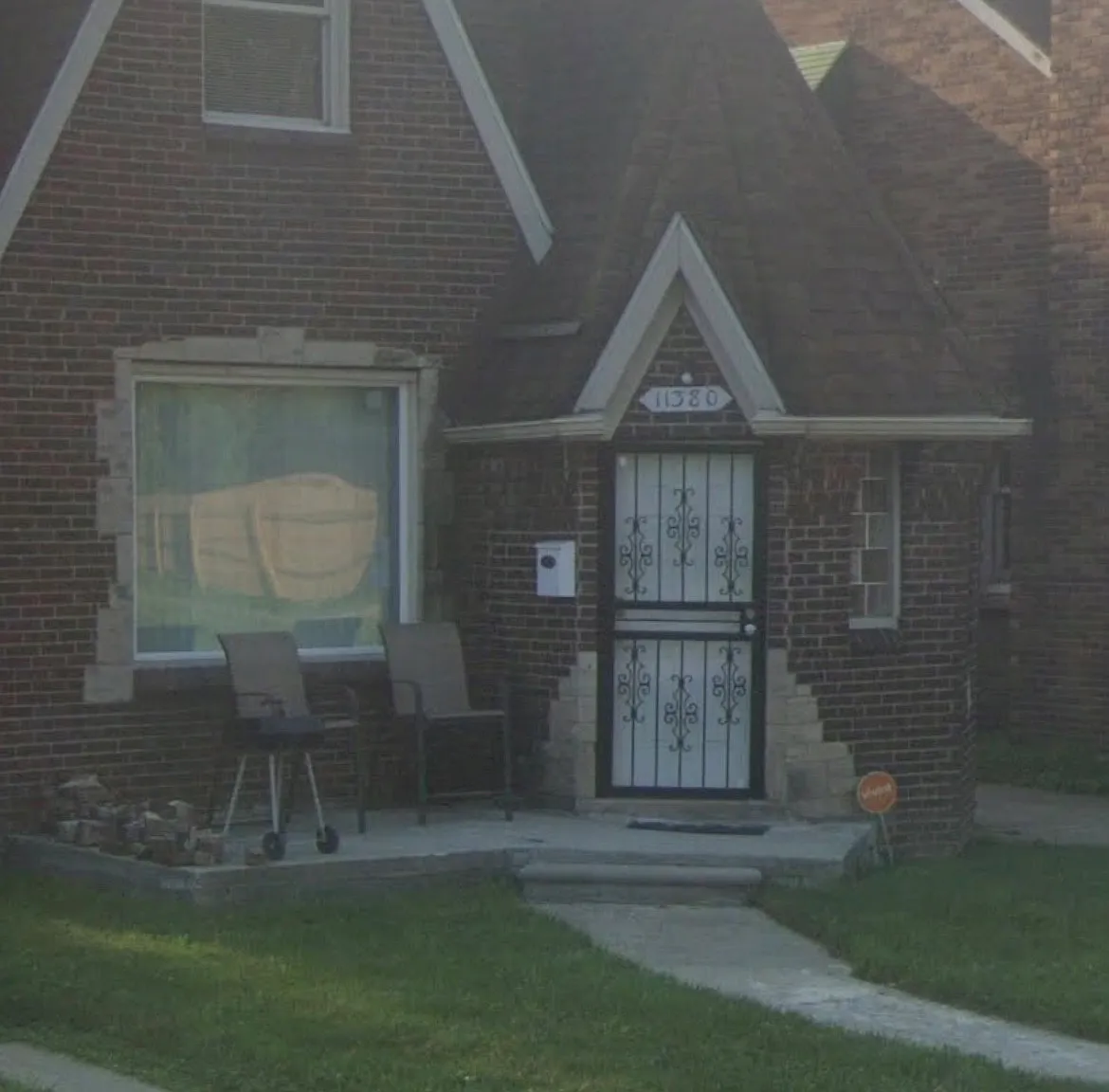 4 bed, 1919 sqft, $3,000 — Photo 1