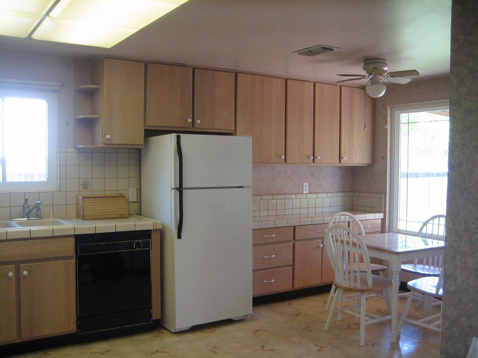 lots of counter tops