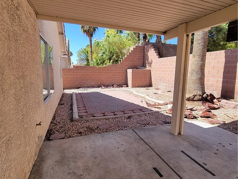 7445 Tumbling St — Photo 30