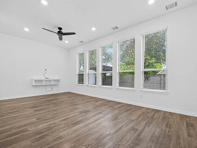 4743 Glen Isle Dr — Photo 14