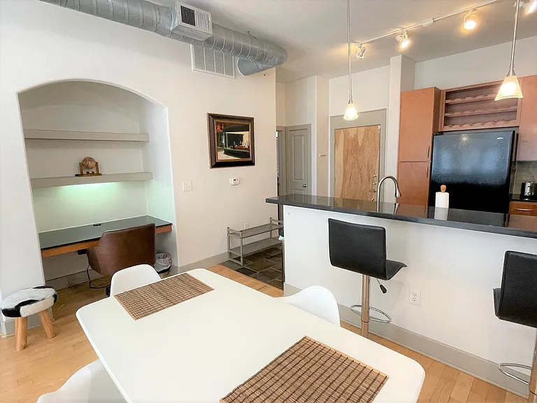 1901 Post Oak Blvd #2605 — Photo 11
