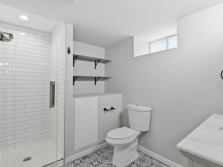 3244 Grand Ave S — Photo 19