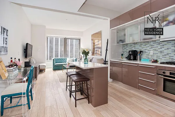 Sold by New York Residence | media 1