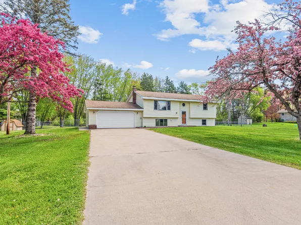 15133 Taylor St NE, Ham Lake, MN 55304