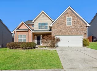 1121 Rose Terrace Cir, Loganville, GA 30052