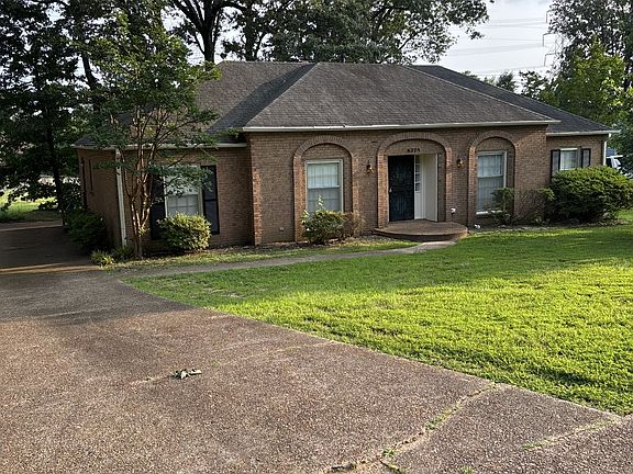 2nd image of 8375 Rembrook Dr