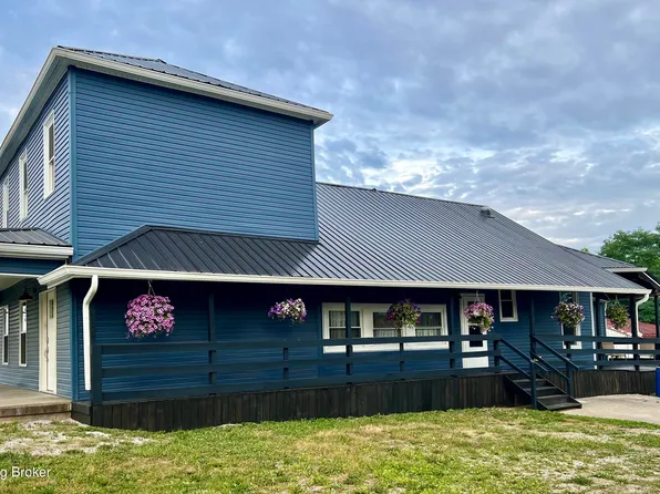 221 E Woodford St, Lawrenceburg, KY 40342