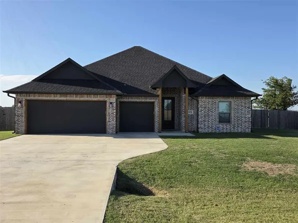 5976 Tadpole Dr, Elgin, OK 73538