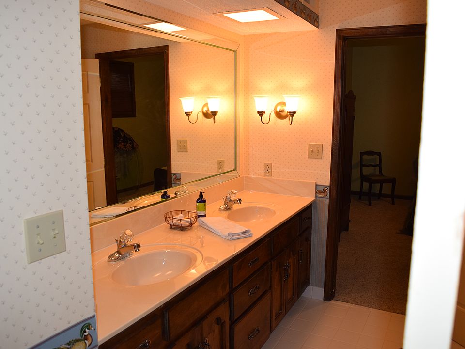 bath in second living space