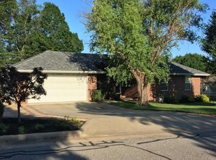 410 S Devonshire St, Nixa, MO 65714