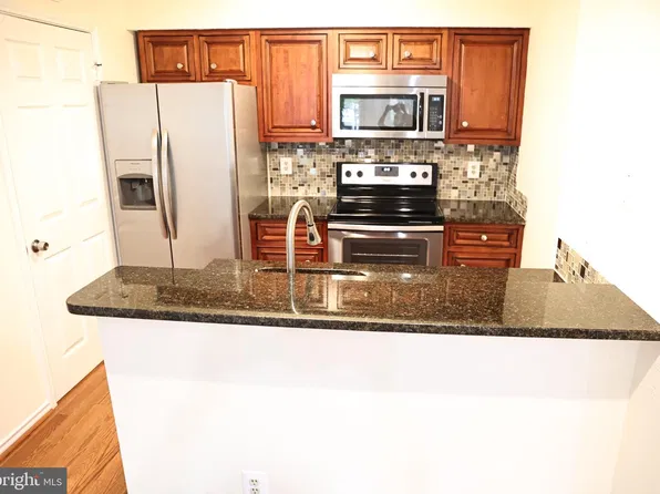 1524 Lincoln Way APT 222, McLean, VA 22102