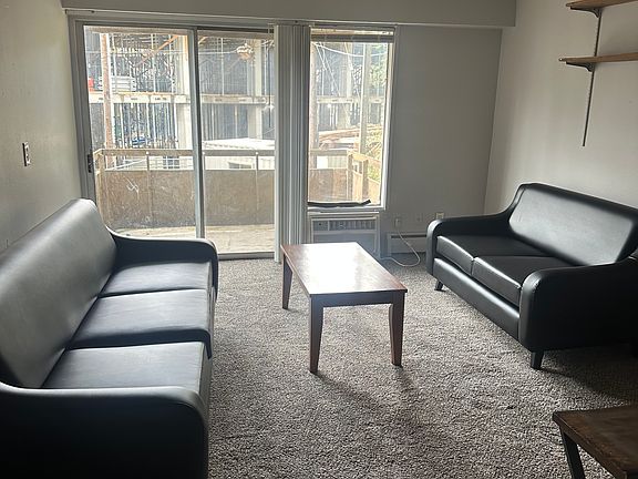 3rd image of 711 Arch St #206