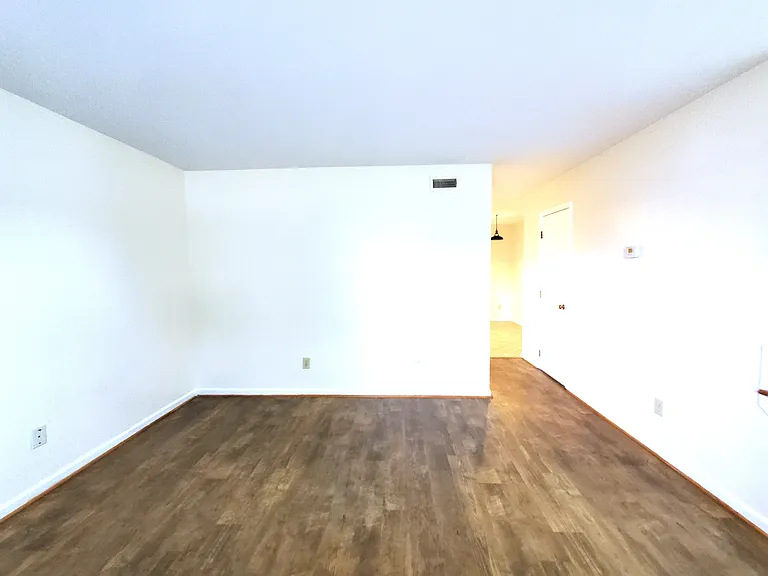 1002 Willow Dr #109 — Photo 5