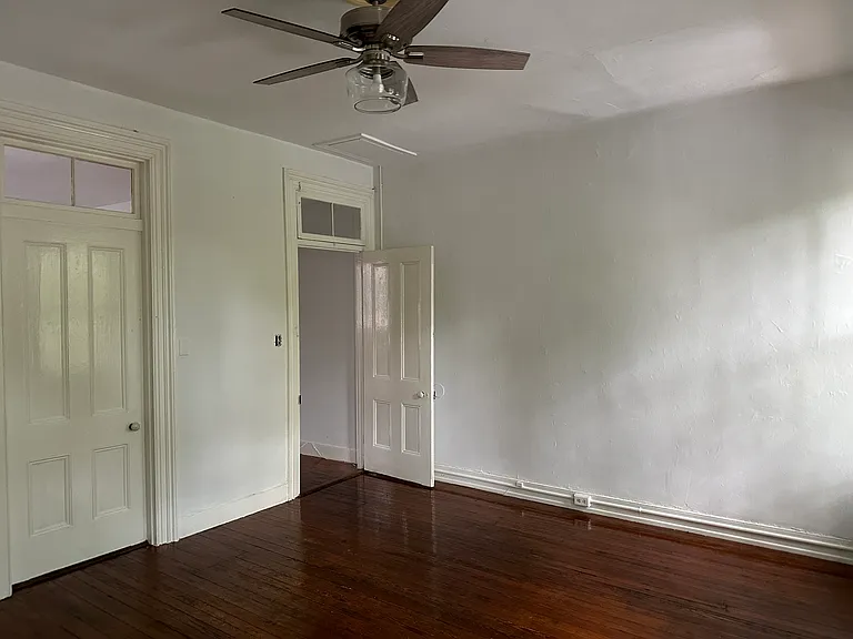 105 S Pine St — Photo 50