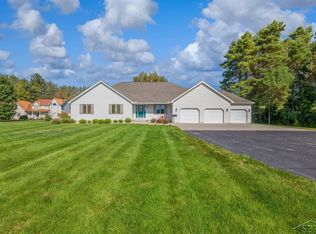 2129 E Stewart Rd, Midland, MI 48640