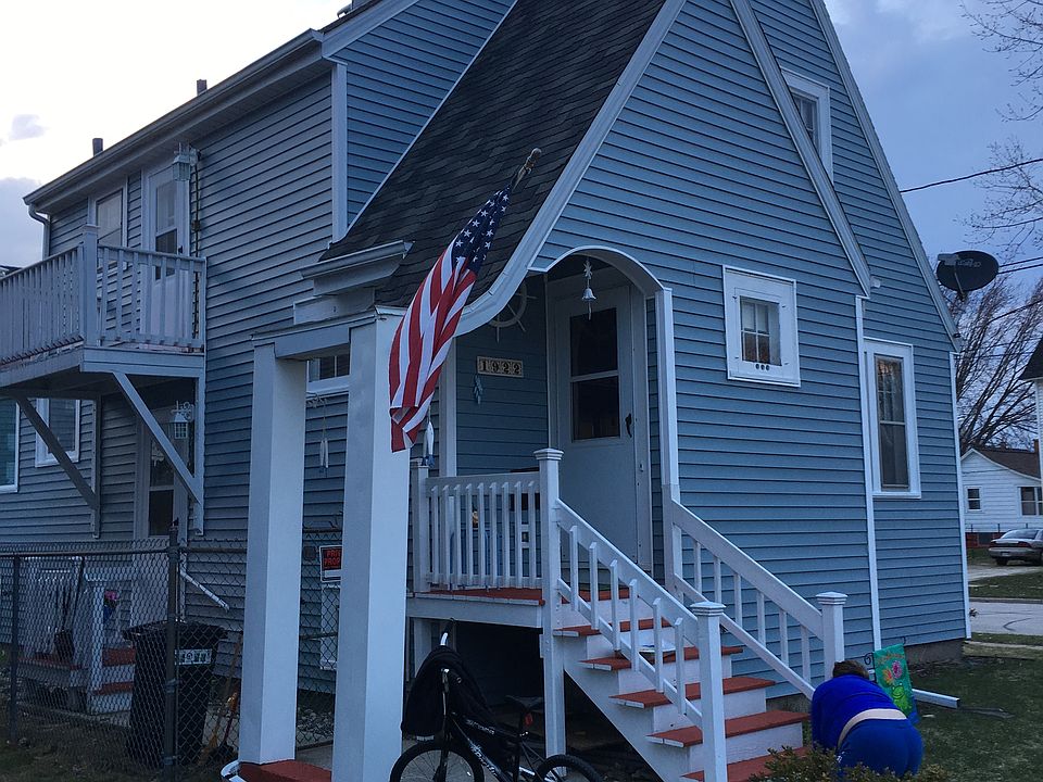 2nd image of 1922 Madison St