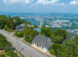 1003 E Brow Rd, Lookout Mountain, TN 37350