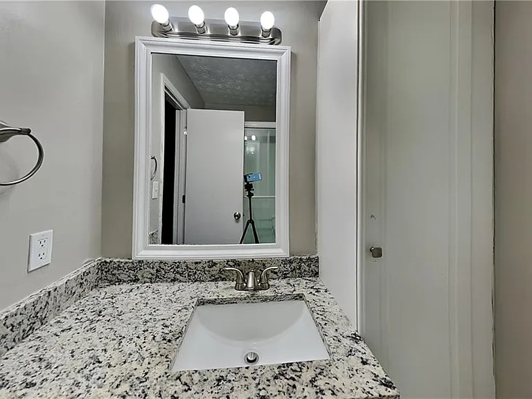 4462 Old Mabry Pl NE — Photo 9