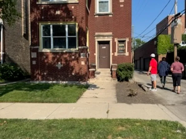 4415 N Campbell Ave, Chicago, IL 60625