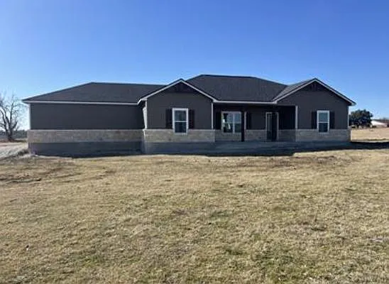 7912 N Lone Star Pkwy