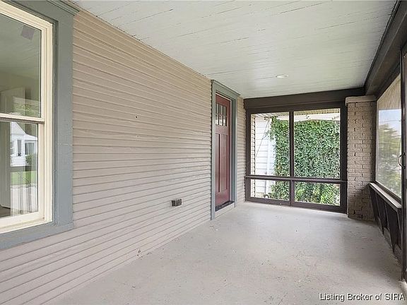 3rd image of 226 Sloemer Ave